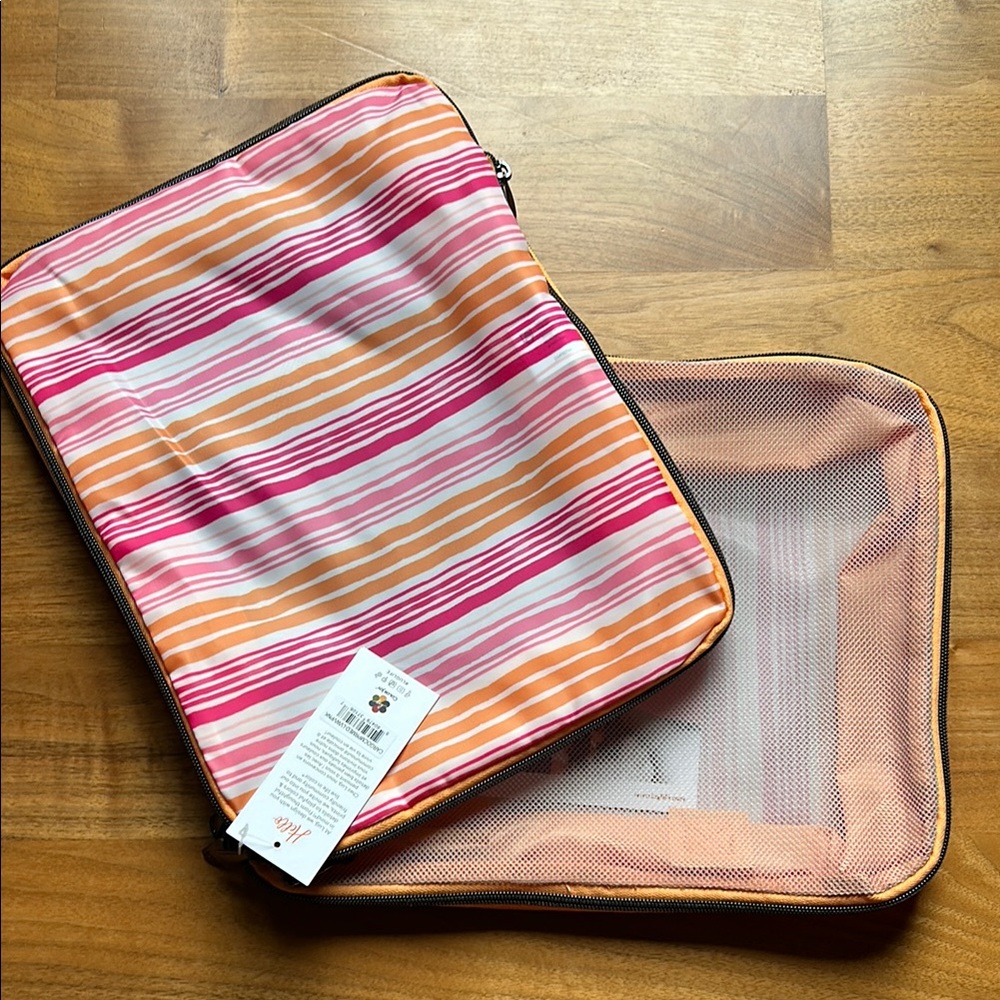 NWT Lug Cargo 2pc Medium Compression Cubes in Love Waves Pink